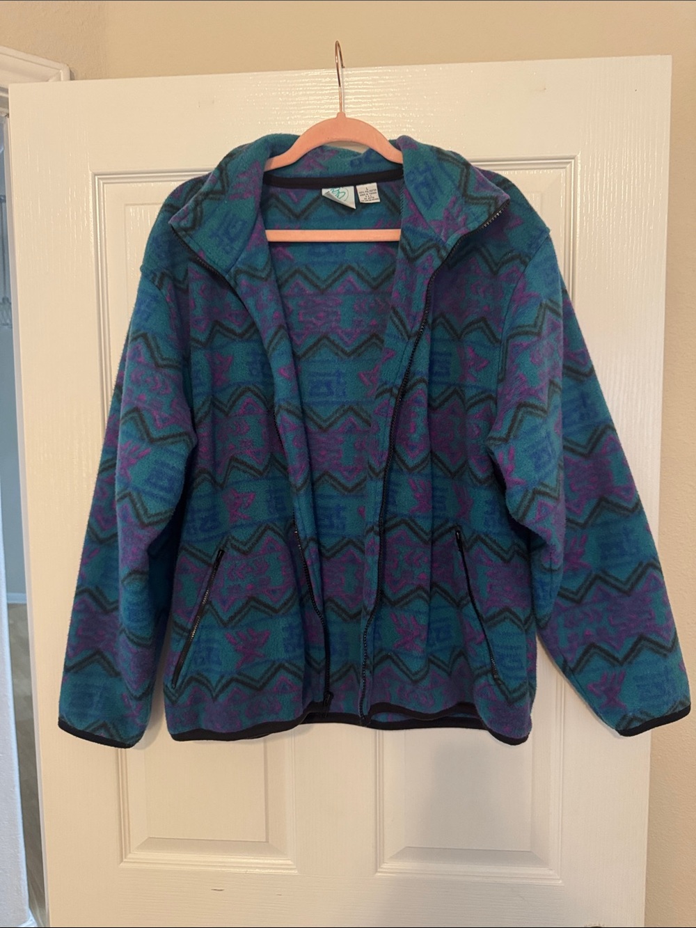 Women's Beyond Performance Vintage Patterned Fleece Jacket